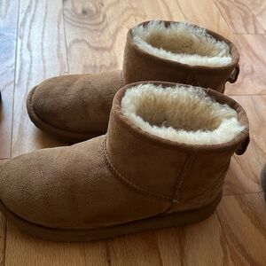 Girls Ugg
